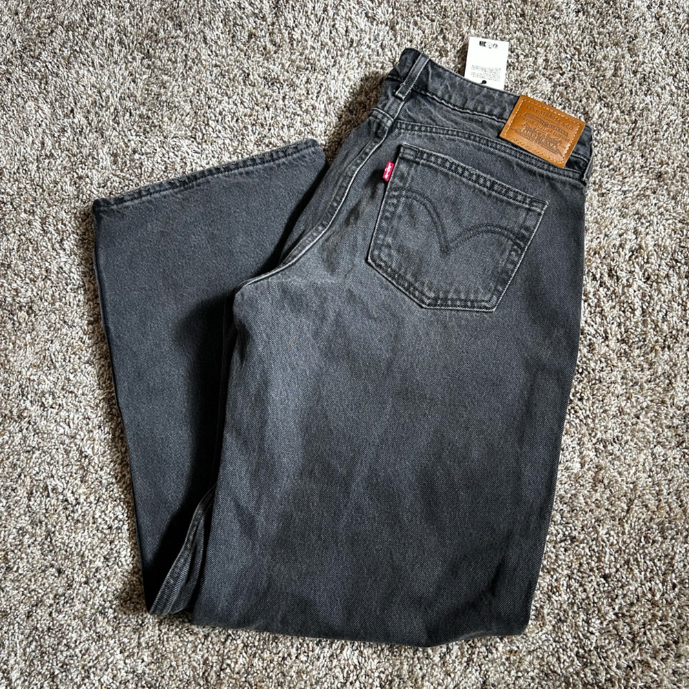 Levi's Black Low Loose Style